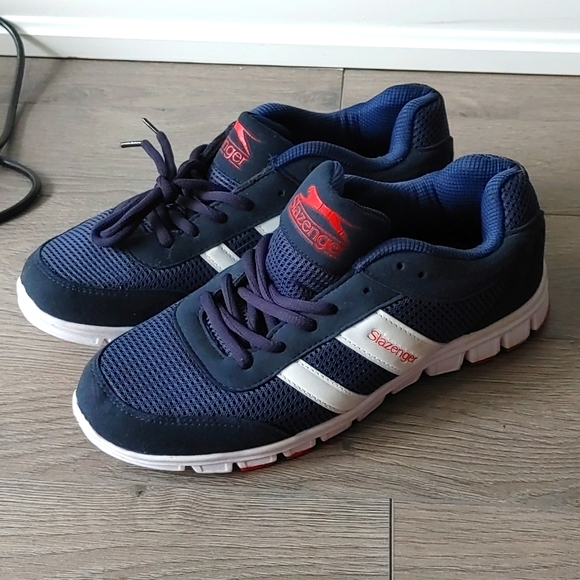 Athletics shoes - Picture 1 of 4